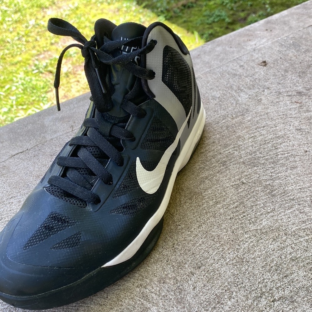 Nike Hyper Aggressor Sneakers